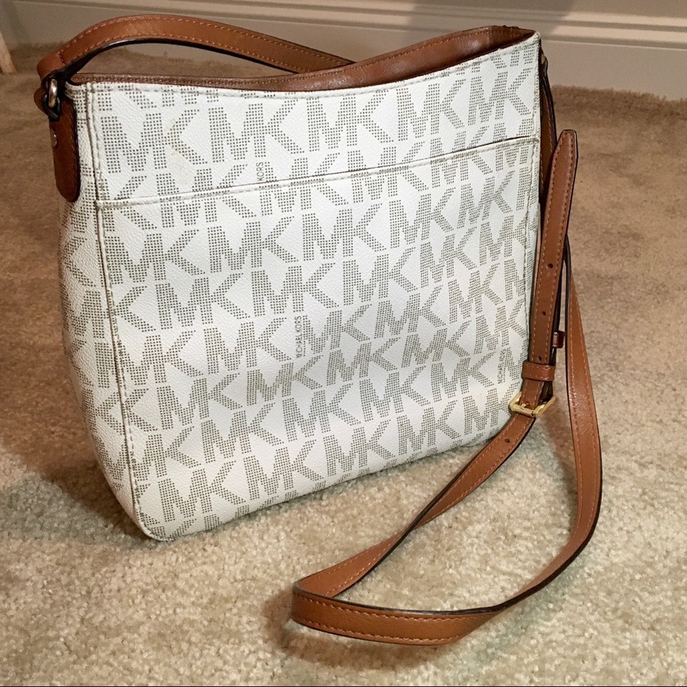 Michael Kors Jet Set Large Messenger Crossbody